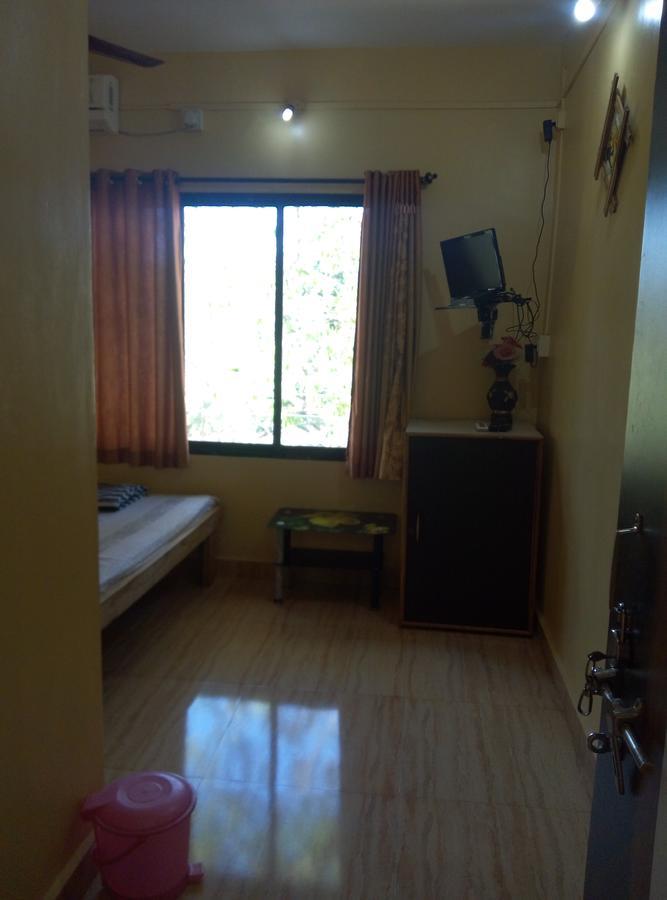 Harihareshwar Om Shree Bed And Breakfast מראה חיצוני תמונה